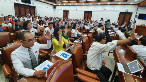 Chống lạm quyền như thế nào, khi TP. HCM không tổ chức HĐND cấp quận, phường? (3/12/2020)