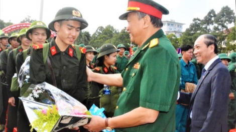 THỜI SỰ 12H00 TRƯA 10/2/2020: Hôm nay, hàng ngàn thanh niên của 12 tỉnh, thành phố nô nức lên đường nhập ngũ