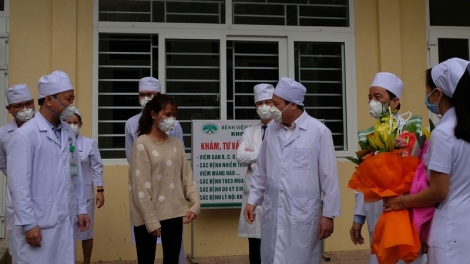 Thanh Hóa chữa khỏi cho nữ bệnh nhân dương tính với virus corona (3/2/2020)