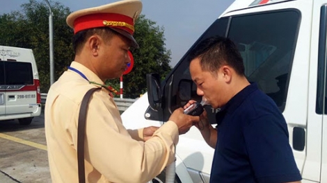 THỜI SỰ 12H TRƯA 4/2/2020: Hơn 17 nghìn trường hợp vi phạm nồng độ cồn, tịch thu gần 11 nghìn giấy phép lái xe.