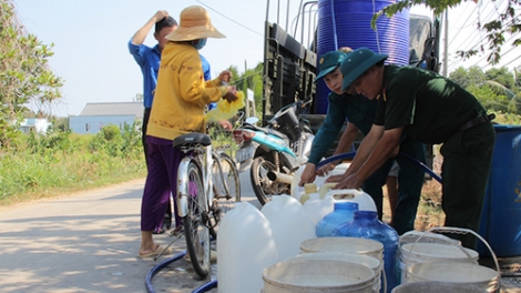 Loạt bài "Vùng đất chín sông khát khao nguồn nước ngọt" - Bài 1: “Nước mặn bủa vây, vùng đất chín sông "khát" nguồn nước ngọt" (16/3/2020)