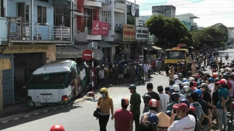 THỜI SỰ 21H30 ĐÊM 6/3/2020: Điều tra rõ nguyên nhân vụ tai nạn giao thông làm 2 người chết và 1 người bị thương tại tỉnh Bạc Liêu.