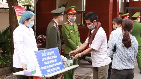 Ban chỉ đạo Quốc gia phòng chống dịch Covid-19 yêu cầu lên phương án chi tiết cách ly y tế hiệu quả người nhập cảnh từ vùng có dịch (15/3/2020)
