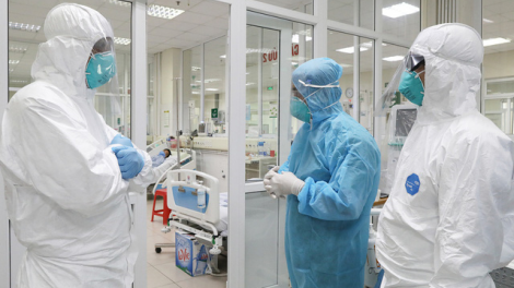 THỜI SỰ 18H CHIỀU 30/4/2020: Thủ tướng Nguyễn Xuân Phúc đồng ý tạm dừng mua sắm thuốc điều trị cho tình huống 10.000 người mắc Covid-19