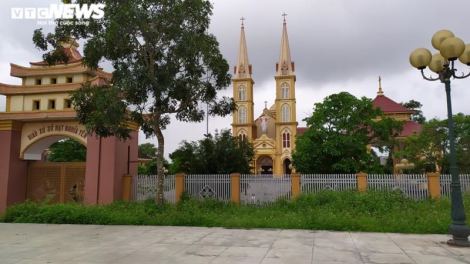Loạt bài: Ngày Chủ nhật buồn trong "Ngôi nhà Chúa" - Bài 2: Giáo dân không tròn bổn phận công dân (6/4/2020)