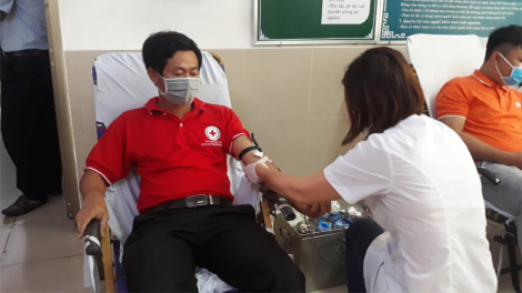 Nghĩa cử cao đẹp của những người hiến máu tình nguyện (7/4/2020)