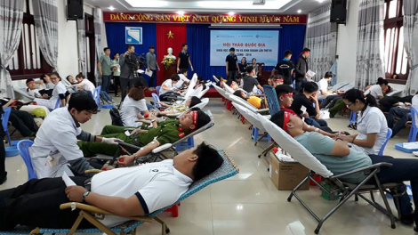 Những anh hùng hiến máu thời COVID-19 (7/4/2020)
