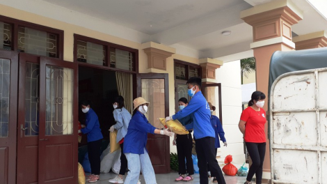 Sức trẻ sinh viên tình nguyện chống dịch tại Hạ Lôi, Mê Linh, Hà Nội (18/4/2020)