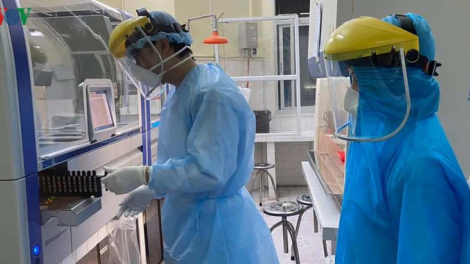 Ban chỉ đạo Quốc gia phòng chống Covid-19: Phương án tốt nhất hiện nay là xét nghiệm bằng máy (1/4/2020)