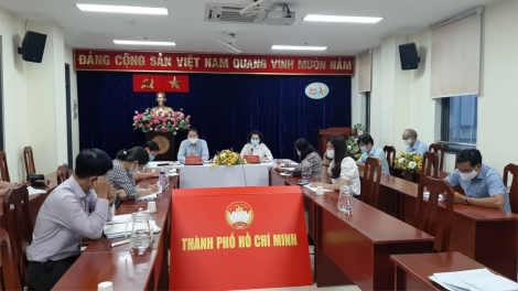 TPHCM trao gần 9 tỷ đồng cho người nghèo bán vé số bị ảnh hưởng dịch Covid-19 (10/4/2020)