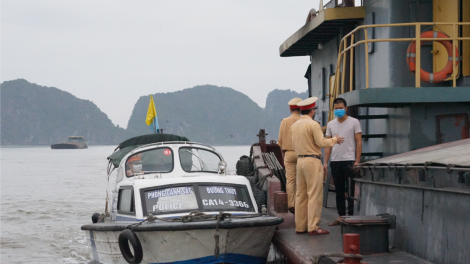 Những người chống dịch trên biển (12/4/2020)