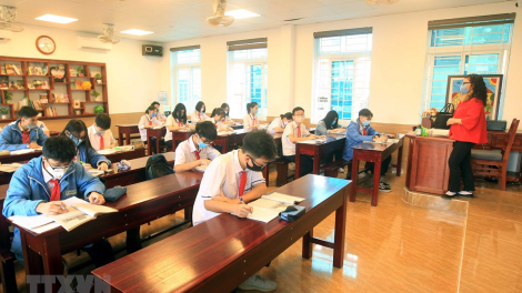 Bảo đảm an toàn và xử trí trường hợp nghi ngờ mắc COVID-19 trong trường học (27/4/2020)