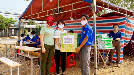 Phụ nữ Đắk Lắk: Nhiều cách làm hay trong tuyên truyền phòng chống dịch Covid-19 (14/4/2020)