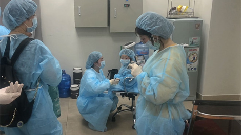THỜI SỰ 6H SÁNG 25/4/2020: Tiếp tục ghi nhận bệnh nhân dương tính trở lại với virus Sarcovi-2, sau khi đã điều trị khỏi và xuất viện.