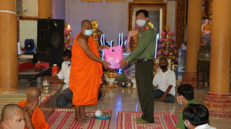 Đồng bào Khmer Bạc Liêu đón tết Chôl chnăm thmây không quên phòng chống dịch Covid-19 (12/4/2020)