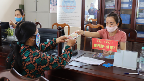 THỜI SỰ 6H SÁNG 3/5/2020: Hộ nghèo, người có công với Cách mạng và lao động khó khăn do đại dịch Covid-19 đã nhận được tiền hỗ trợ.