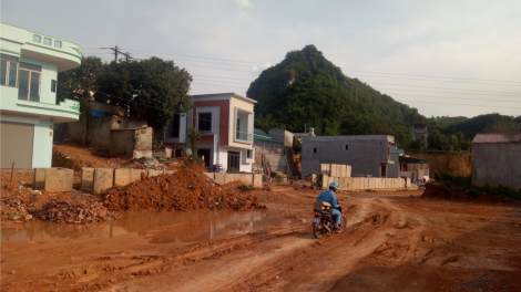 Con đường dài chưa đầy 1km ở Sơn La - 17 năm chưa hoàn thành (13/5/2020)