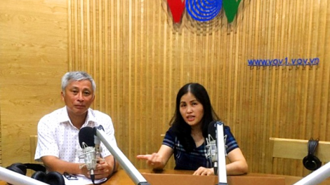 Hà Nội chi hơn 100 tỷ đồng rửa đường nhằm giảm ô nhiễm và nắng nóng: Liệu có hiệu quả? (10/6/2020)