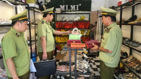 Lạng Sơn: phát hiện vụ việc nhiều sản phẩm có dấu hiệu giả mạo nhãn hiệu đăng bán qua mạng xã hội (5/6/2020)