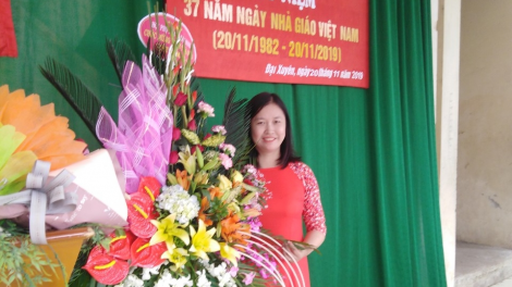 Cô Nguyễn Thị Thu, giáo viên môn Địa lý, Trường THCS Đại Xuyên, huyện Phú Xuyên, Hà Nội có thành tích cao trong việc bồi dưỡng học sinh giỏi đạt cấp thành phố (9/6/2020)