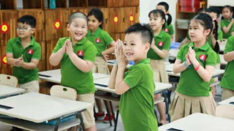 Nhiều ý kiến tranh luận việc Bộ Giáo dục và đào tạo quyết định các trường tư thục có thể tựu trường sớm hơn 4 tuần so với trường công lập trong năm học tới (13/7/2020)