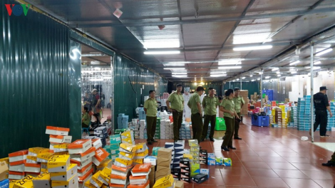 Triệt phá kho hàng lậu "khủng" ở Lào Cai: Lực lượng chức năng nói gì? (9/7/2020)