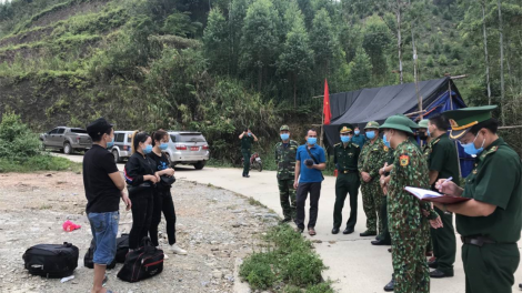 Bộ Tư lệnh Biên phòng kiểm tra chốt phòng dịch, hoạt động xuất nhập cảnh trái phép trên tuyến biên giới tỉnh Lạng Sơn (27/7/2020)