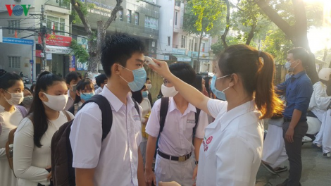 Có nên tổ chức kỳ thi tốt nghiệp THPT trong bối cảnh một số địa phương thực hiện giãn cách xã hội để phòng dịch COVID- 19 (30/7/2020)