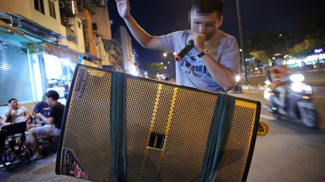 Làm thế nào xử lý dứt điểm tình trạng karaoke loa kéo gây ồn ào tại khu dân cư? (13/7/2020)
