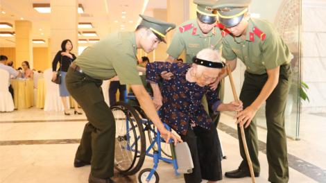 Mẹ Việt Nam anh hùng về Hà Nội dịp 27/7: Xúc động trào dâng (23/7/2020)
