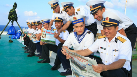 Những người lính nhà giàn DK1 vững vàng nơi đầu sóng (11/7/2020)