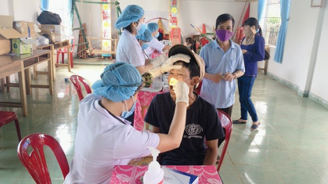 Hơn 30.000 liều kháng sinh điều trị dự phòng nhằm chặn bệnh bạch hầu ở Kon Tum (9/7/2020)