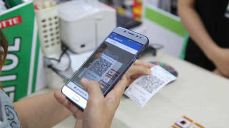 Ngân hàng đón làn sóng không dùng tiền mặt (9/7/2020)