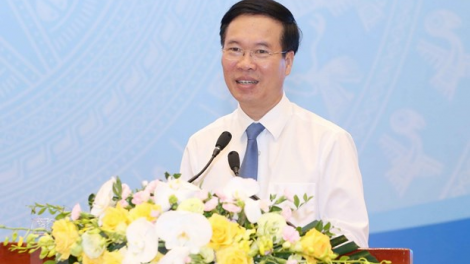 Công tác tư tưởng trước yêu cầu ngăn chặn, đẩy lùi sự suy thoái về đạo đức, lối sống trong tình hình mới (17/7/2020)