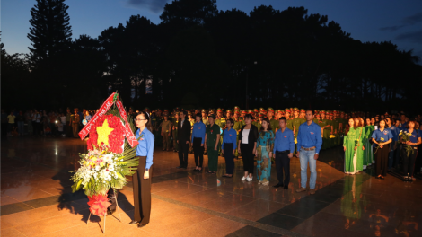 Đắk Lắk: 8.000 đoàn viên thanh niên tham gia thắp nến tri ân các anh hùng liệt sĩ (26/7/2020)