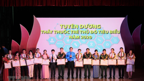 THỜI SỰ 21H30 ĐÊM 12/7/2020: 10 thầy thuốc trẻ xuất sắc của thủ đô được trao Giải thưởng Đặng Thùy Trâm lần thứ 5.