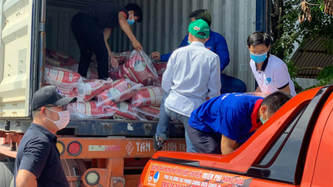 Đà Nẵng: Hỗ trợ gạo, nhu yếu phẩm cho người dân gặp khó khăn do Covid-19 (16/8/2020)