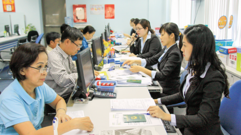 Ngành ngân hàng tiếp tục triển khai quyết liệt có hiệu quả các nhiệm vụ, giải pháp hỗ trợ doanh nghiệp hồi phục, xử lý nợ xấu (18/8/2020)