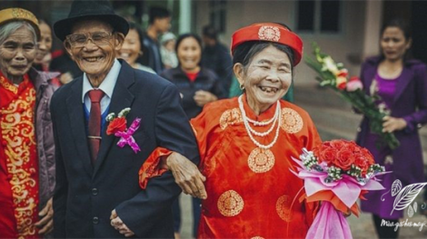 Cần sự đồng cảm khi người già muốn tái hôn (13/8/2020)