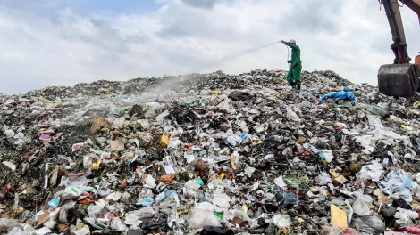 Loạt bài: “Vỡ trận rác thải và bài toán quy hoạch, công nghệ”. Bài 2 nhan đề: "Gỡ nút thắt quy hoạch, xử lý rác thải" (6/8/2020)