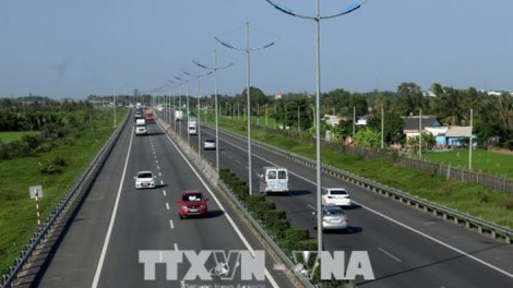 THỜI SỰ 6H SÁNG 16/8/2020: Đã có 120 nhà thầu mua hồ sơ 3 dự án thành phần cao tốc Bắc - Nam vừa được chuyển đổi từ hình thức  hợp tác công tư sang đầu tư công