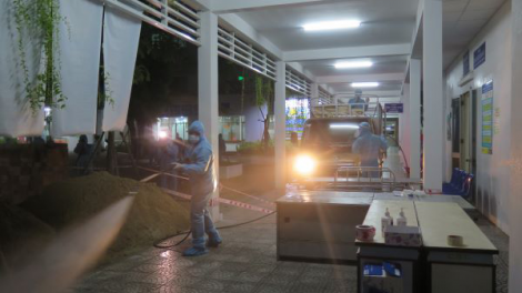 Bệnh viện Đà Nẵng đang được làm sạch, chuẩn bị mở cửa đón bệnh nhân (21/8/2020)
