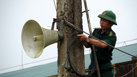 Loa phát thanh trong thế trận "vành đai xanh" chống dịch vùng biên (11/8/2020)
