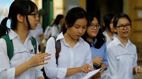 Điểm trúng tuyển lớp 10 “chạm đáy”: Băn khoăn chất lượng ảo (28/8/2020)