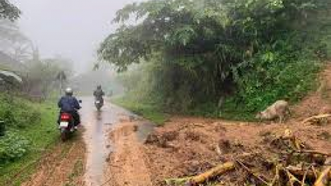 Các tỉnh Bắc Trung Bộ đề phòng lũ quét và sạt lở đất (2/8/2020)