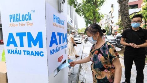 Hà Nội thêm một cây ATM khẩu trang miễn phí vì cộng đồng (25/8/2020)