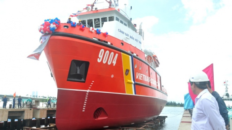 Tàu CSB 9004 – điểm tựa cho bà con ngoài khơi xa (22/8/2020)