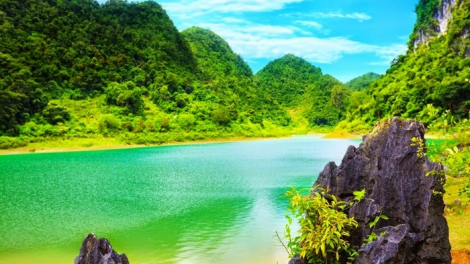 Điểm đến hấp dẫn và mới lạ ở Cao Bằng: Hồ Thang Hen (14/8/2020)