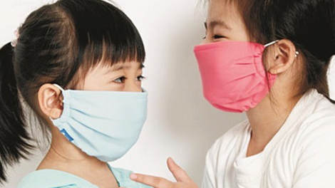 Cách phòng bệnh đường hô hấp cho trẻ trong mùa mưa bão (24/8/2020)
