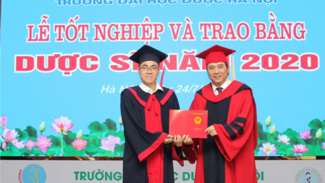 Ngô Minh Khoa, thủ khoa tốt nghiệp Trường Đại học Dược Hà Nội năm 2020 (25/8/2020)